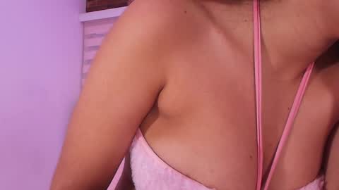 Sofia Velez  online show from May 2026 11:59:01 AM