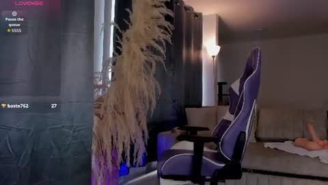 sofia wiliam   online show from July 2026 01:50:01 PM