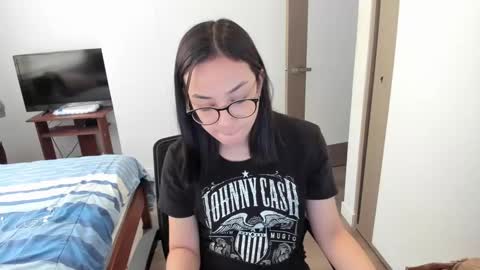Snapshot of sofiax2_ chatting on January 2025 03:27:01 PM Sofia online show from January 2025 03:27:01 PM