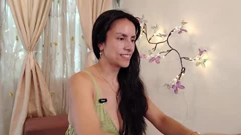 Sofi Bella online show from May 2026 07:30:01 PM