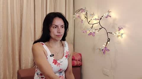 Sofi Bella online show from May 2026 07:22:01 PM