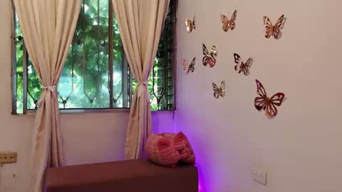 Sofi Bella online show from June 2026 07:16:02 PM