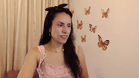 Sofi Bella online show from June 2026 07:11:01 PM
