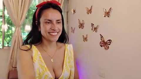 Sofi Bella online show from June 2026 07:12:02 PM