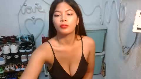 sofie_loorexx online show from June 2026 05:45:01 PM