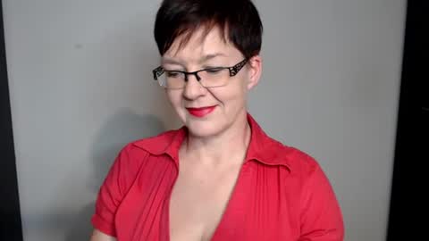 Snapshot of sofie_velvet chatting on December 2024 05:45:02 PM Sofie Velvet online show from December 2024 05:45:02 PM