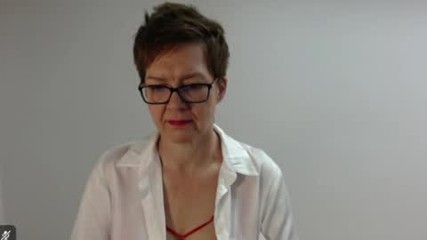 Snapshot of sofie_velvet chatting on March 2026 04:08:02 AM Sofie Velvet online show from March 2026 04:08:02 AM