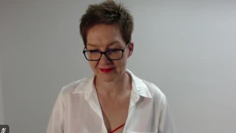 Snapshot of sofie_velvet chatting on March 2026 03:59:01 PM Sofie Velvet online show from March 2026 03:59:01 PM