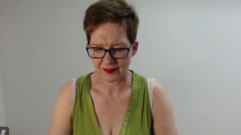 Snapshot of sofie_velvet chatting on March 2026 06:34:01 PM Sofie Velvet online show from March 2026 06:34:01 PM