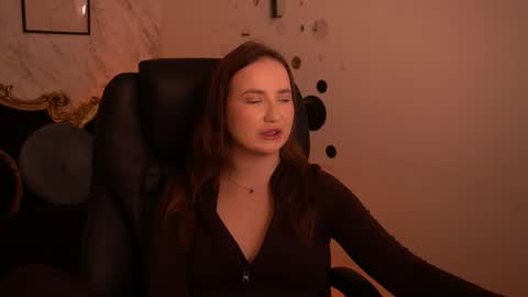 Sofie online show from May 2026 08:25:01 PM