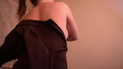 Sofie online show from June 2026 10:48:02 PM