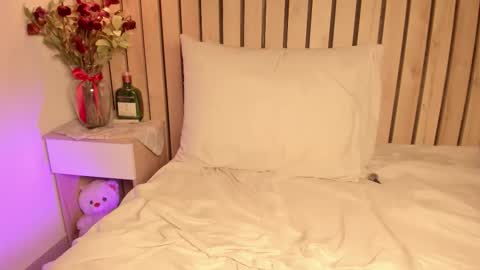 Sofie online show from October 2025 12:32:01 AM