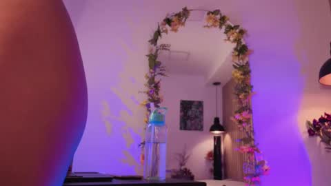 Sofie online show from October 2025 02:51:02 PM