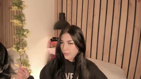 Sofie online show from December 2025 07:21:02 PM