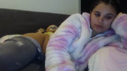 Snapshot of sofigarcia17 chatting on January 2025 03:06:02 AM sofi online show from January 2025 03:06:02 AM