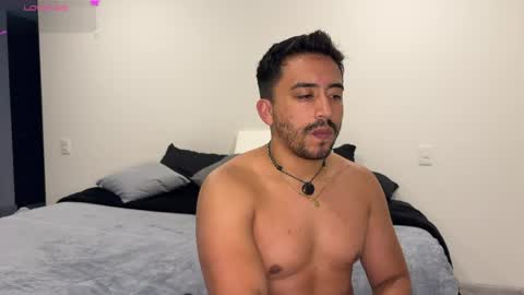 Snapshot of sofii_n_diego chatting on April 2026 11:32:02 PM sofii_n_diego online show from April 2026 11:32:02 PM