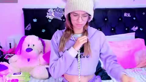 sofiia cute  online show from May 2026 04:06:02 AM