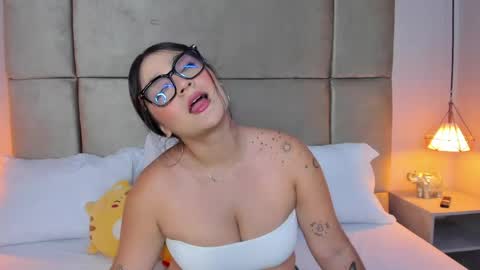 Sofia online show from April 2026 04:46:02 AM