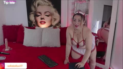 Sofiibell online show from October 2025 12:43:02 AM