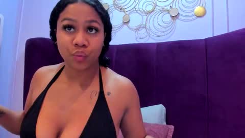 sofiifox online show from November 2025 07:35:01 PM