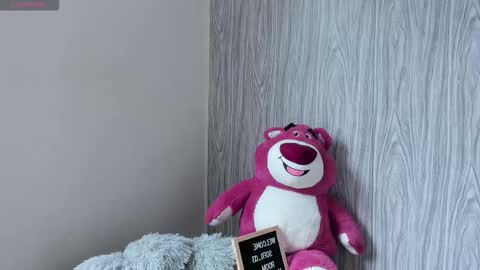 Snapshot of sofiii_03 chatting on February 2026 07:43:01 PM SOFIA online show from February 2026 07:43:01 PM