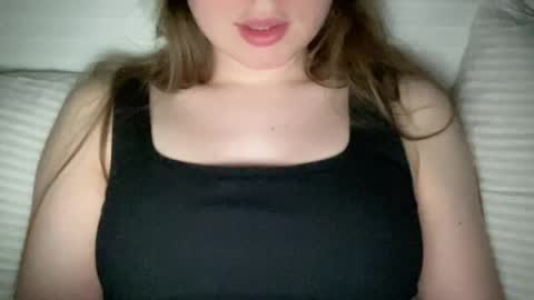 Snapshot of sofinovvak chatting on April 2026 08:37:01 PM Sofi online show from April 2026 08:37:01 PM