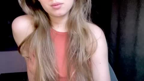 Snapshot of sofinovvak chatting on June 2026 04:41:01 PM Sofi online show from June 2026 04:41:01 PM