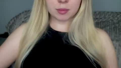 Snapshot of sofinovvak chatting on July 2026 05:01:02 PM Sofi online show from July 2026 05:01:02 PM