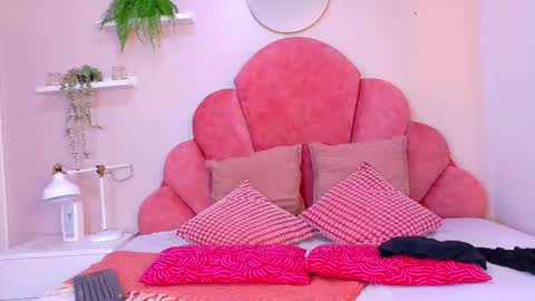 SOFITEEN  online show from December 2025 11:48:01 AM