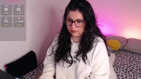 Lau  online show from October 2025 03:36:01 PM