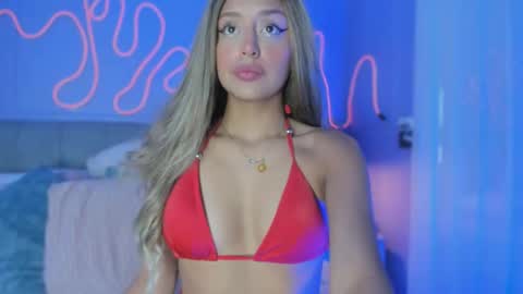 Snapshot of sofly_s chatting on October 2025 11:53:02 AM Sofi online show from October 2025 11:53:02 AM