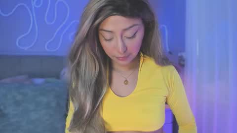 Snapshot of sofly_s chatting on October 2025 11:55:02 AM Sofi online show from October 2025 11:55:02 AM