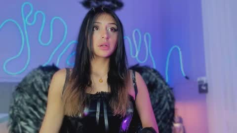 Snapshot of sofly_s chatting on October 2025 12:05:02 PM Sofi online show from October 2025 12:05:02 PM