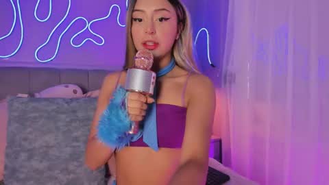 Snapshot of sofly_s chatting on November 2025 12:38:01 PM Sofi online show from November 2025 12:38:01 PM