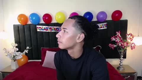 Snapshot of soft_attraction chatting on November 2025 07:46:02 PM Cam and Amy online show from November 2025 07:46:02 PM