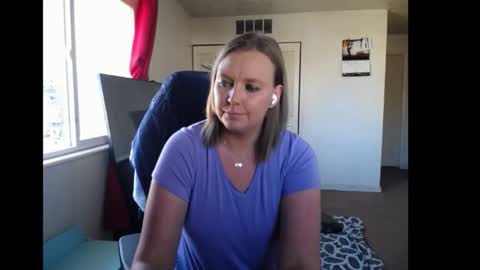 Snapshot of softerpeaches chatting on December 2025 08:50:02 PM Rose online show from December 2025 08:50:02 PM