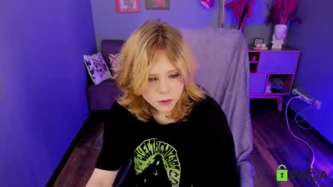 softflame online show from November 2025 10:26:02 AM