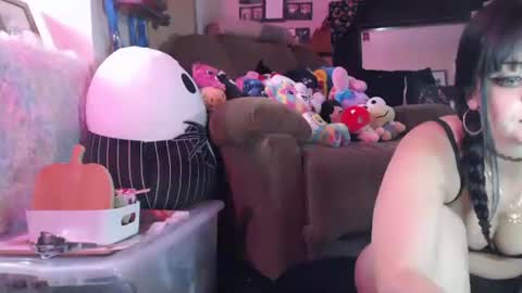 softgothprincess online show from October 2025 04:35:01 AM