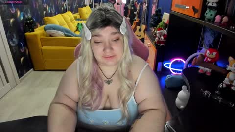 Snapshot of softie_sofy chatting on December 2024 02:02:02 AM Sofie online show from December 2024 02:02:02 AM