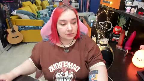 Snapshot of softie_sofy chatting on March 2025 06:53:02 AM Sofie online show from March 2025 06:53:02 AM