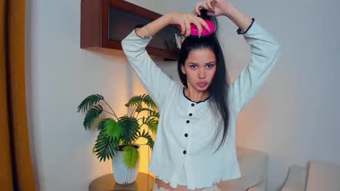 Alice online show from October 2025 07:04:02 AM