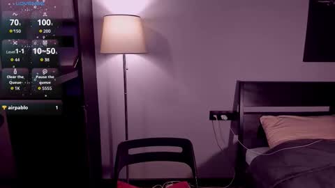 Snapshot of softt_kitty chatting on November 2025 05:55:02 PM Emily online show from November 2025 05:55:02 PM