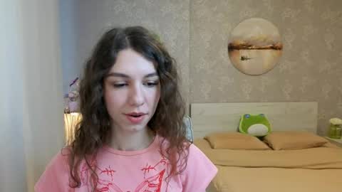 Snapshot of softwine chatting on April 2026 06:28:01 AM Kelly online show from April 2026 06:28:01 AM