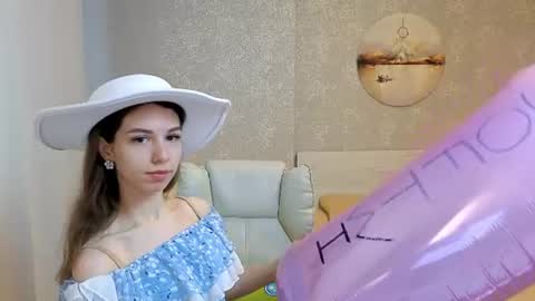 Kelly online show from June 2026 01:24:02 PM