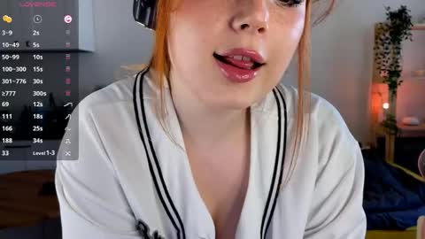 Snapshot of sofy_benson chatting on May 2026 01:49:01 PM Sofy online show from May 2026 01:49:01 PM