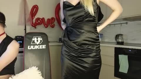 Snapshot of sofyandmike chatting on February 2026 07:43:01 PM SOFYandMIKE online show from February 2026 07:43:01 PM