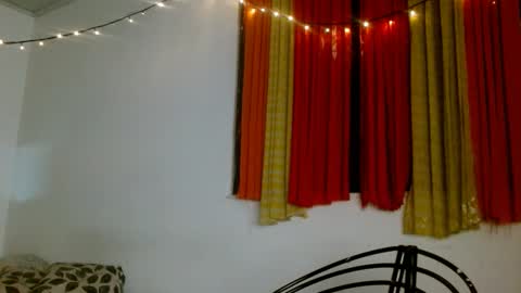 Snapshot of soka_lovers_04_ chatting on January 2025 03:02:02 AM Sofia online show from January 2025 03:02:02 AM