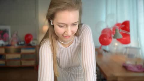 Bella online show from February 2025 12:48:02 PM