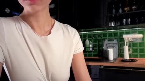 Bella online show from January 2026 04:27:02 AM