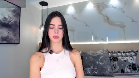 Snapshot of solavelar chatting on June 2026 11:07:02 PM Sol Avelar online show from June 2026 11:07:02 PM